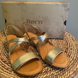 BORN Porta Gold Sandal